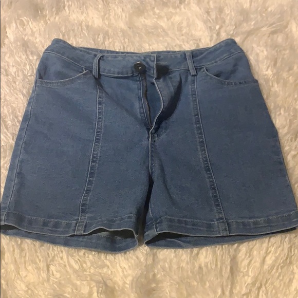 Jean Shorts - Picture 1 of 2